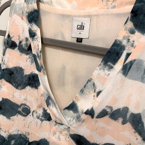 CAbi XS Tie dye print spring summer top